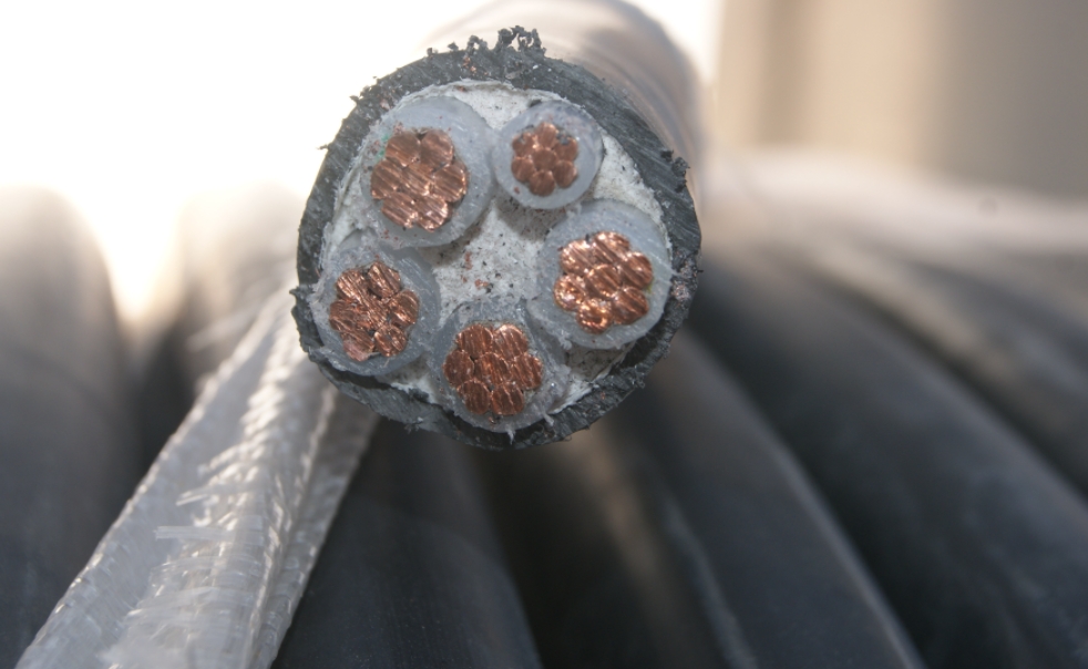 南洋電纜作為能源傳輸和分配的關鍵組成部發(fā)揮著重要的作用.jpg 南洋電纜作為能源傳輸和分配的關鍵組成部發(fā)揮著重要的作用.jpg