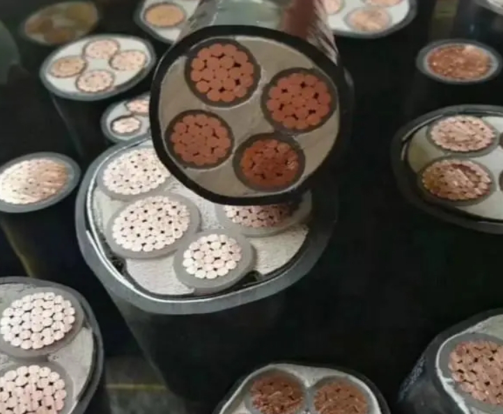 如何購買質(zhì)量保證的輻照交聯(lián)電纜可以通過幾種方式識(shí)別.jpg 如何購買質(zhì)量保證的輻照交聯(lián)電纜可以通過幾種方式識(shí)別.jpg